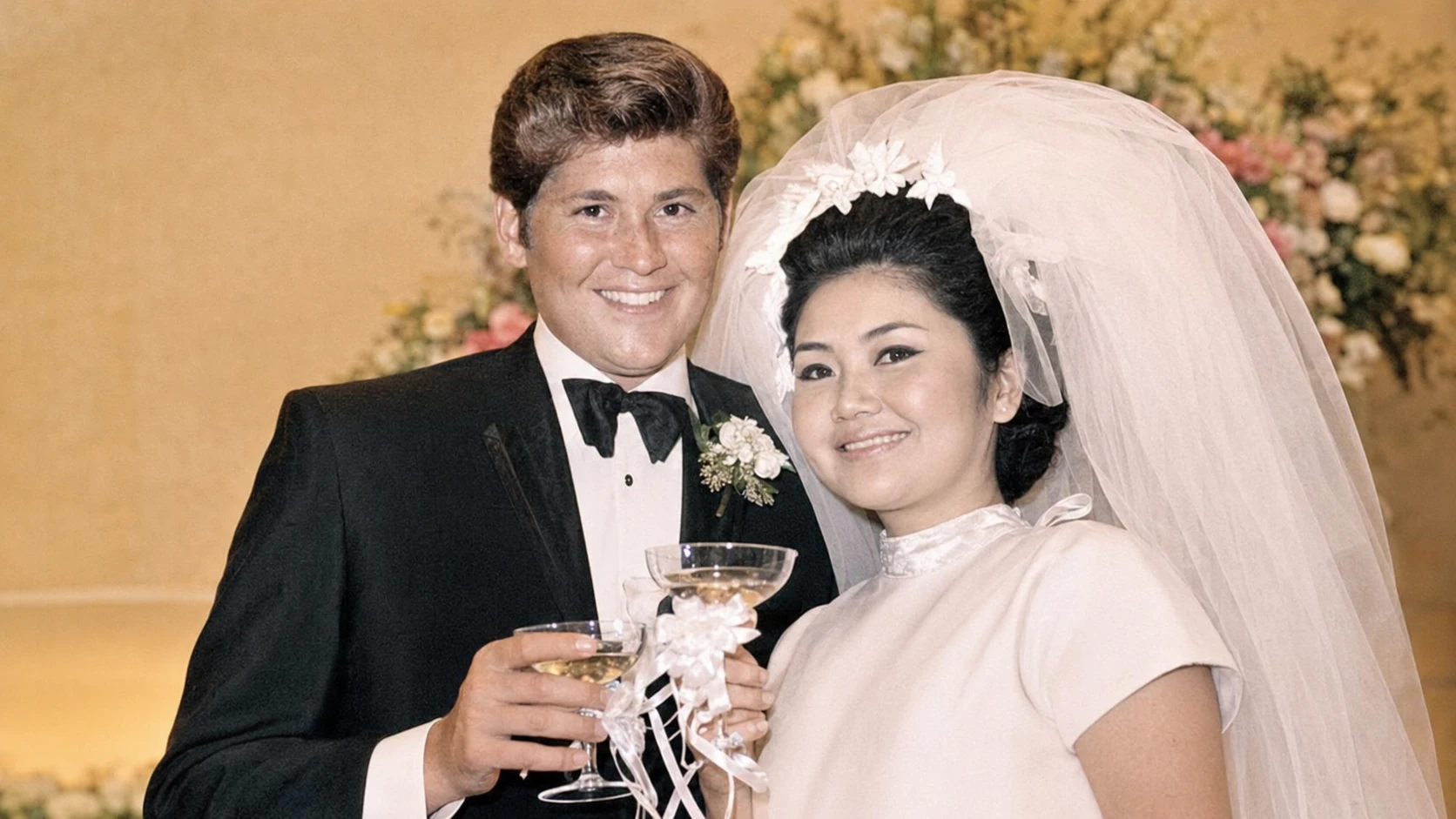 Marriage to Wayne Newton - elaine okamura